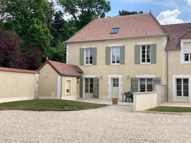 Gite Les Auregats Maligny Ngoại thất bức ảnh